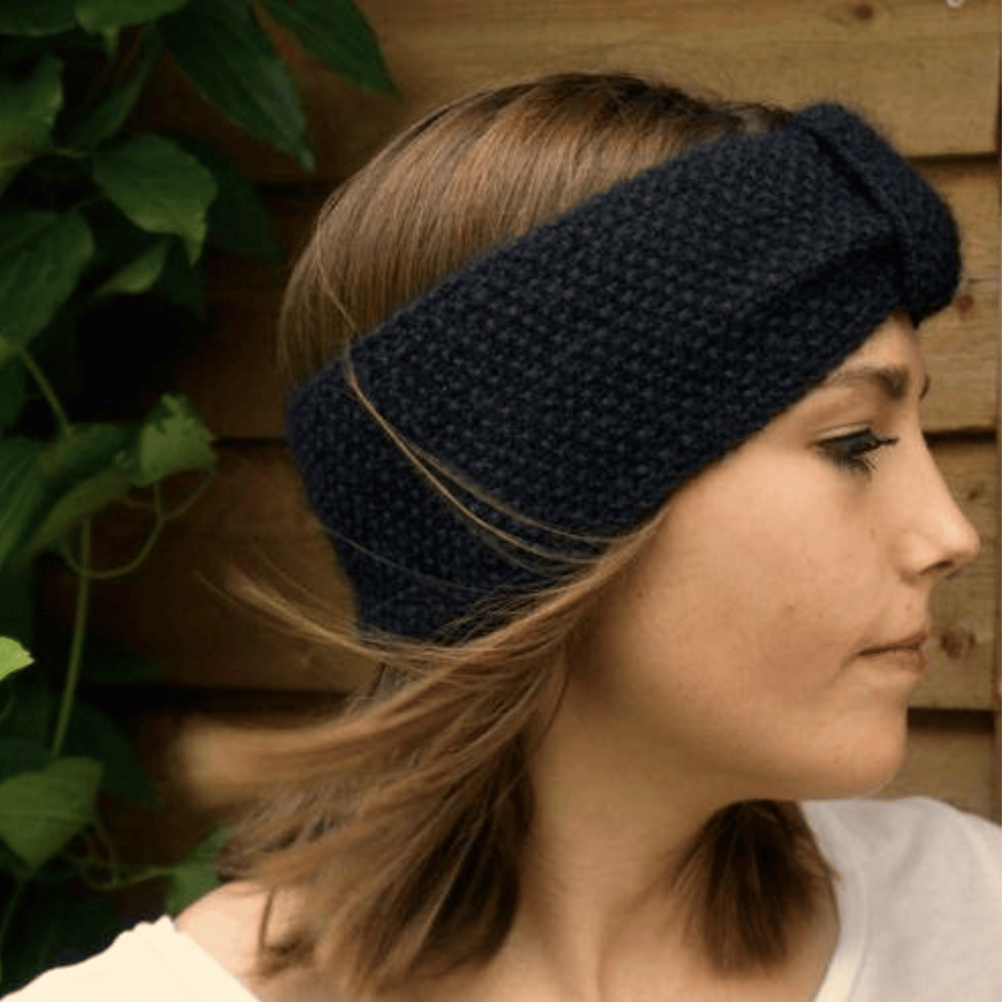 Luna Retro Headband. Knitting pattern for download. PDF/English